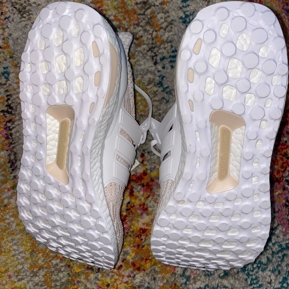 NWT🤩🤩🚨🚨🚨
Wmns UltraBoost 4.0 DNA 'White Cream' 2021 Size 12.5 - Picture 11 of 11